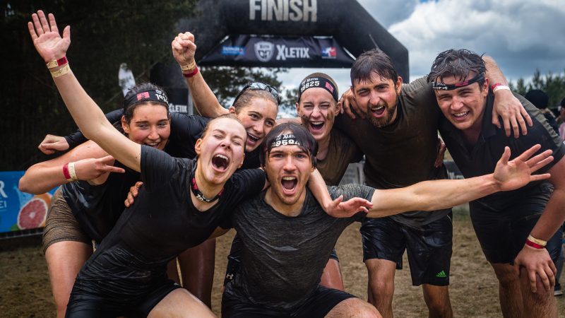 Glückliche Challenger nach dem Zieleinlauf