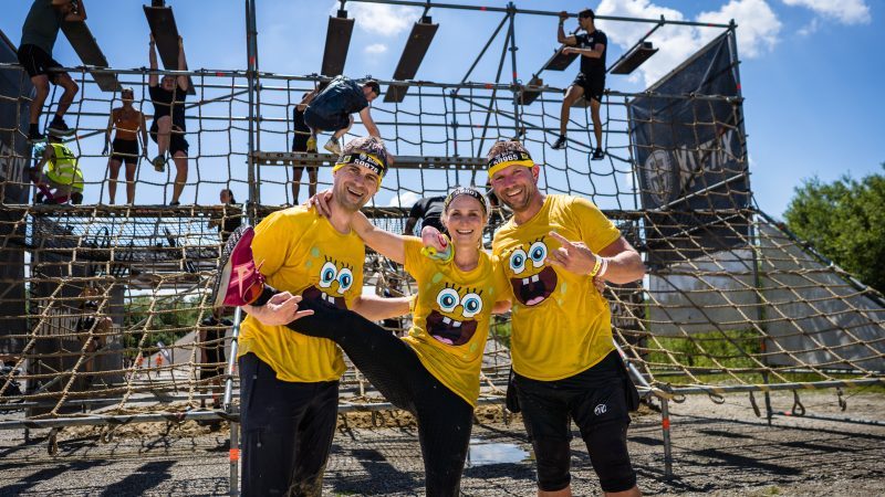 Challenger mit Spongebob Kostüm
